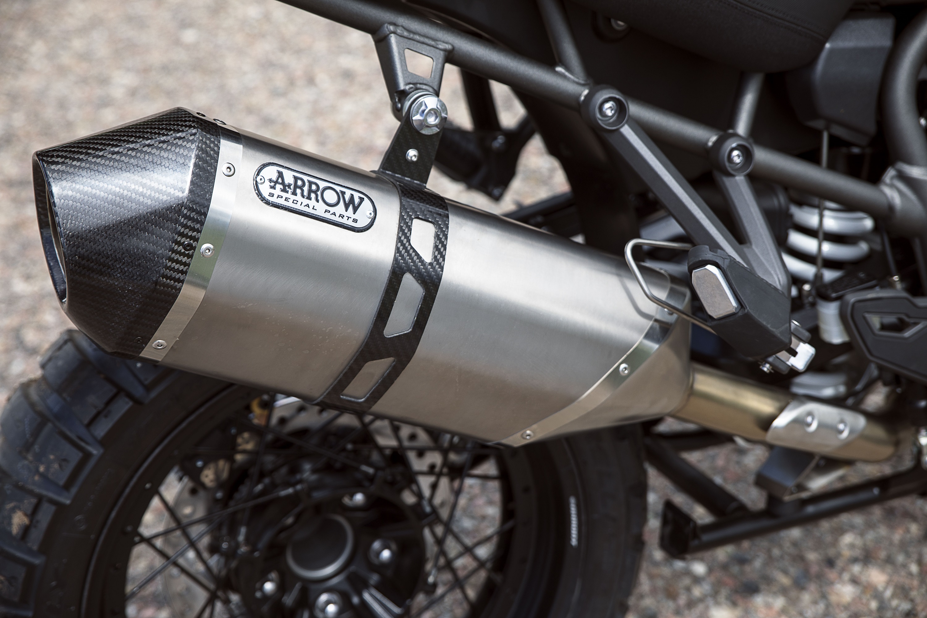 arrow exhaust triumph tiger 1200